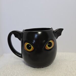 Way to Celebrate 16 Oz Black Bat Shaped Stoneware Mug Halloween Yellow Eyed Bat